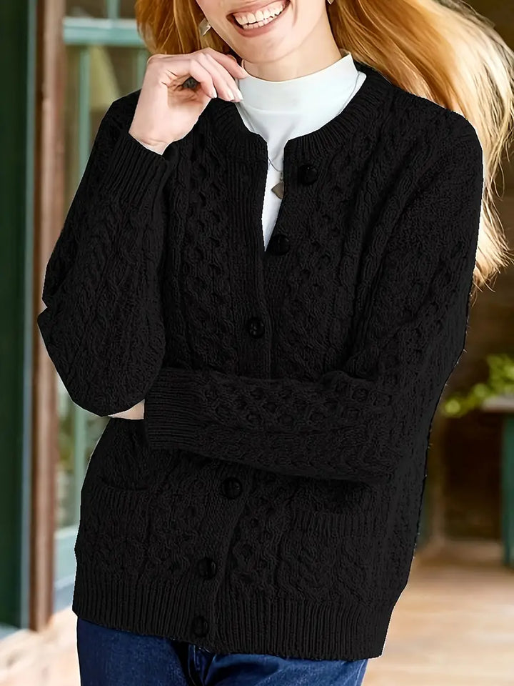 Audree – Strickjacke Mit Knöpfen Und Zopfmuster