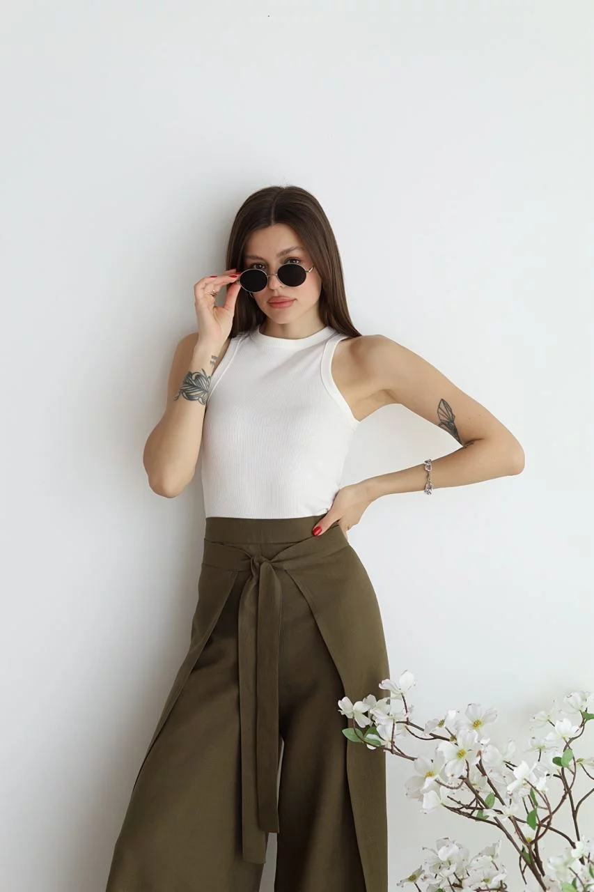 Heidemarie – Weit geschnittene Leinenhose mit Wickeloptik