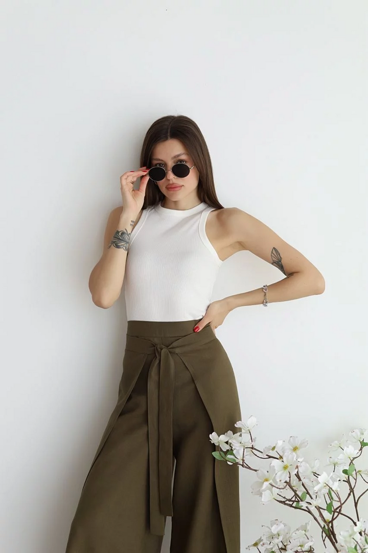 Heidemarie – Weit geschnittene Leinenhose mit Wickeloptik
