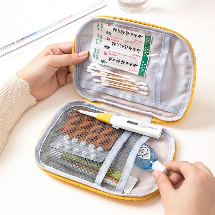Mini Erste-Hilfe-Tasche – kompakt & ideal für unterwegs