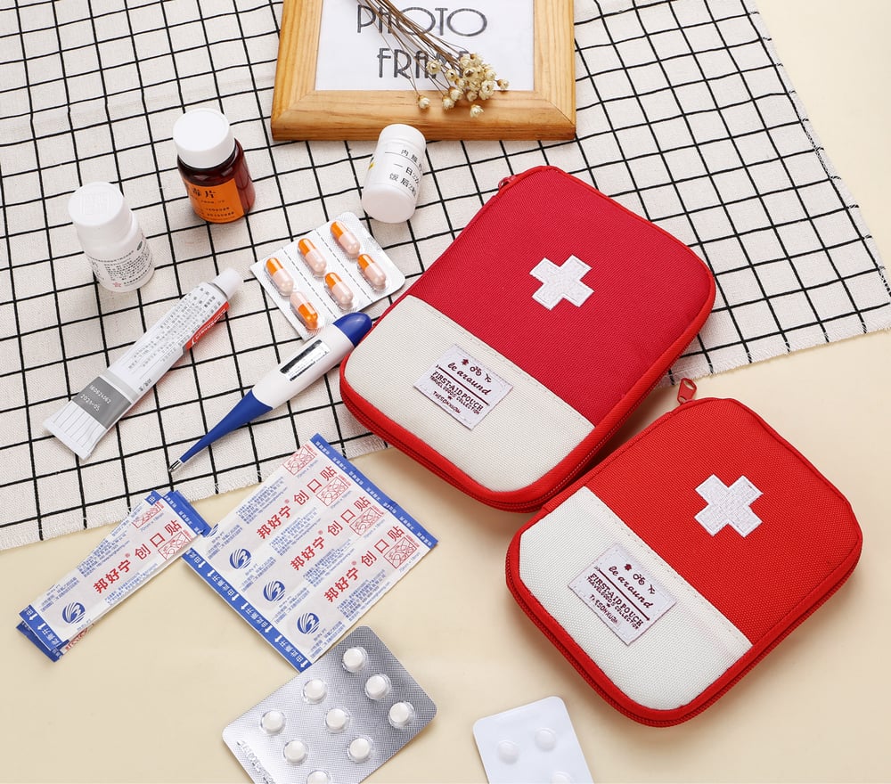 Mini Erste-Hilfe-Tasche – kompakt & ideal für unterwegs