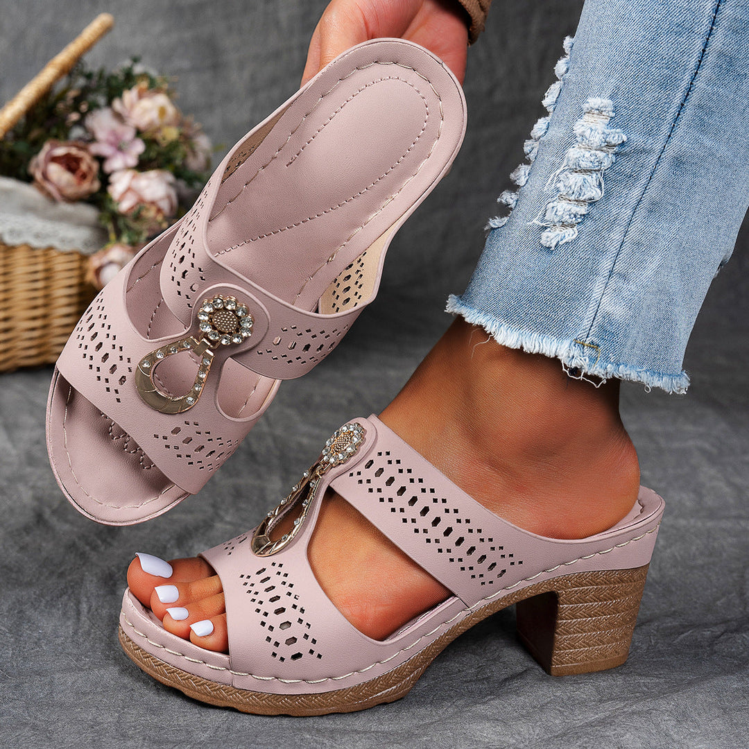 GlamoStep – Orthopädische Sandalen mit strassbesetztem Absatz für glamourösen Komfort den ganzen Tag