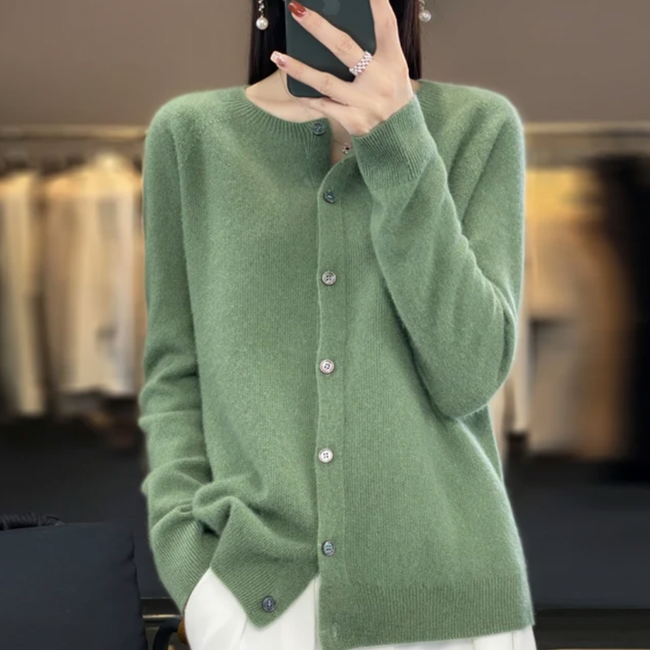 Angelica – Weiche Strickjacke mit Knöpfen