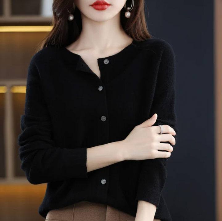 Angelica – Weiche Strickjacke mit Knöpfen