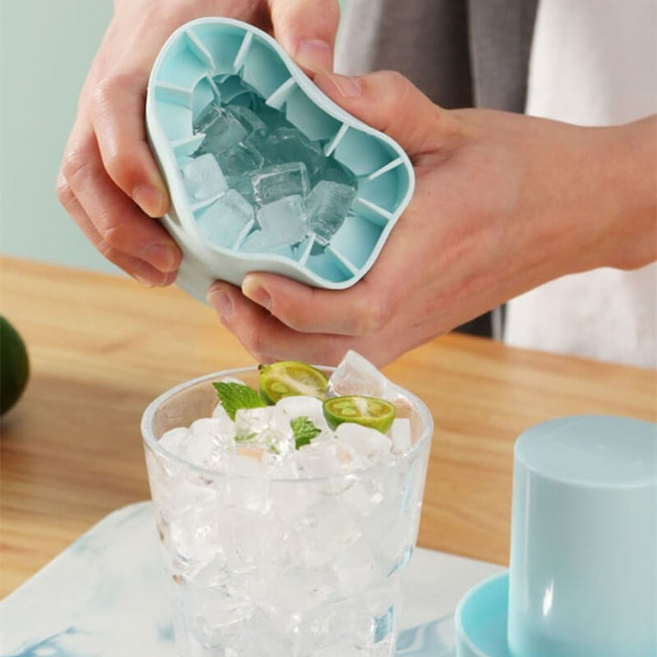 1+1 GRATIS | FrozenIce - Tragbarer Silikoneiswürfelbereiter mit Deckel
