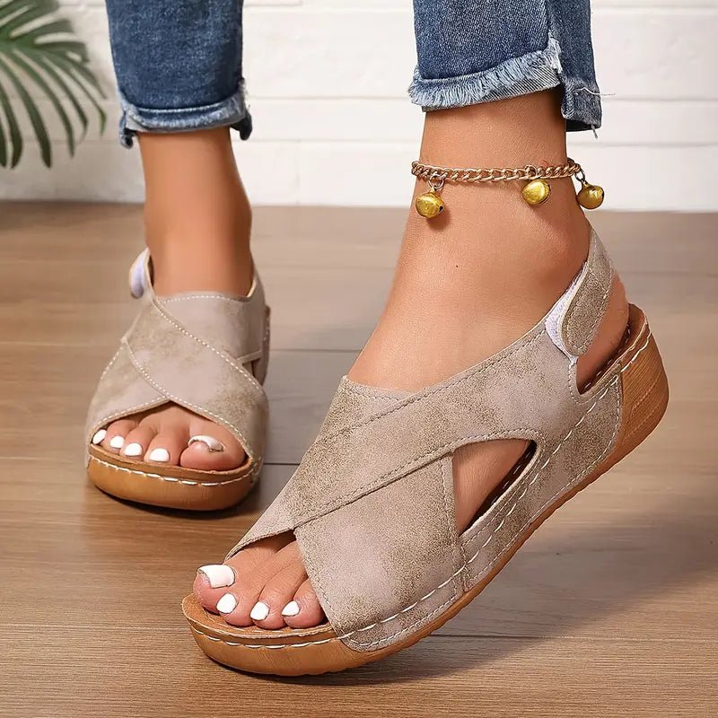 Anneliese – Stilvolle Vintage Keilsandalen