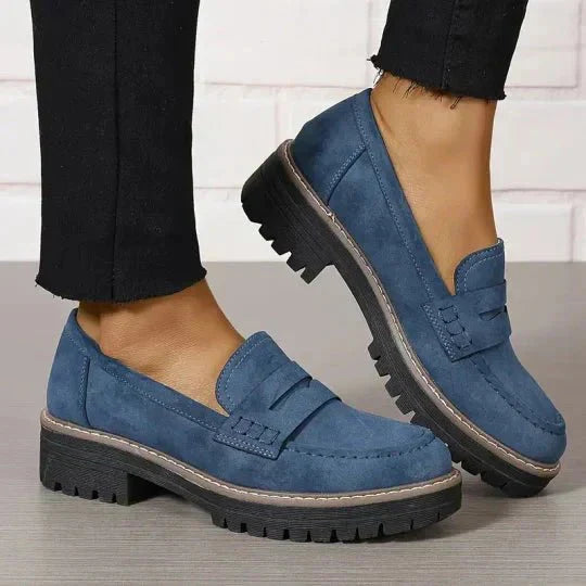 Cassandra – Stilvolle Wildleder Slip-On Schuhe