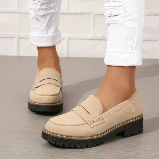 Cassandra – Stilvolle Wildleder Slip-On Schuhe