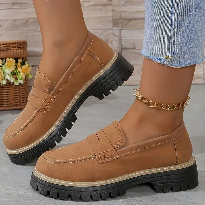 Cassandra – Stilvolle Wildleder Slip-On Schuhe