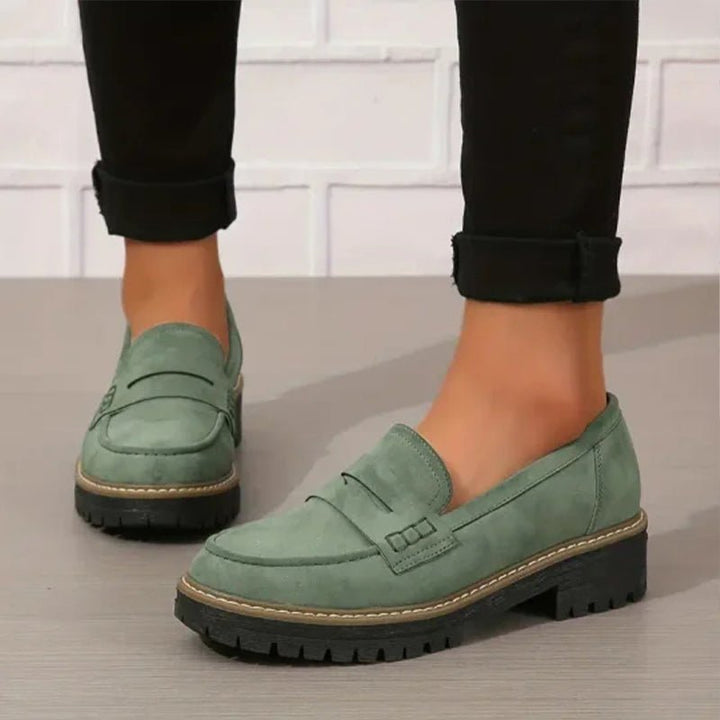 Cassandra – Stilvolle Wildleder Slip-On Schuhe