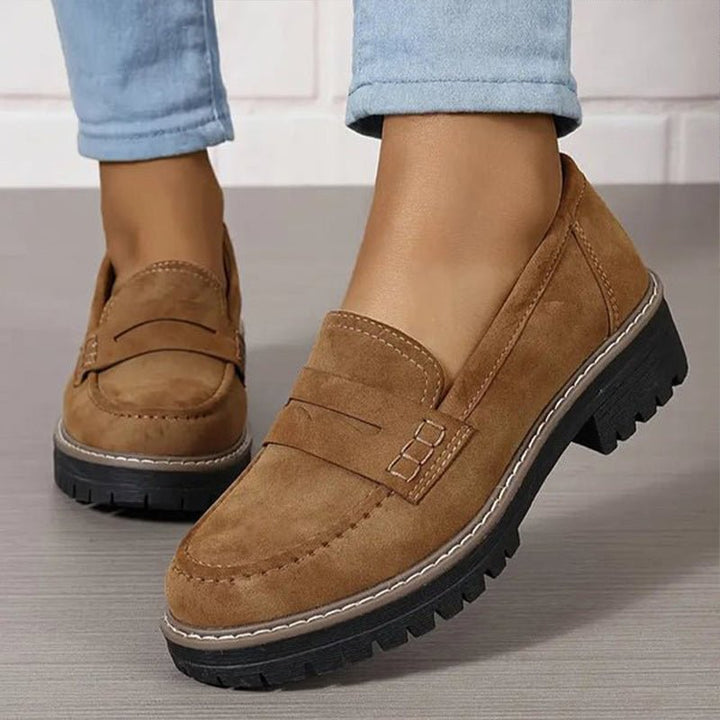 Cassandra – Stilvolle Wildleder Slip-On Schuhe