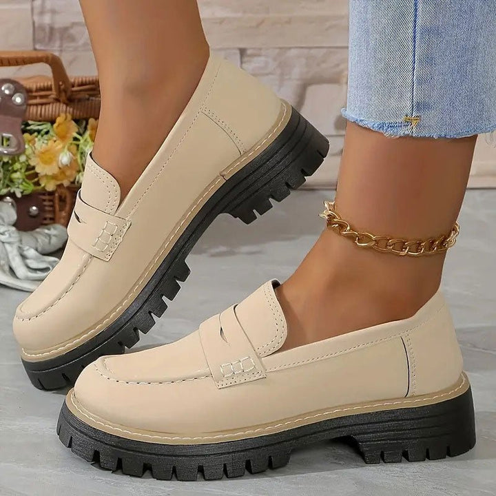 Cassandra – Stilvolle Wildleder Slip-On Schuhe