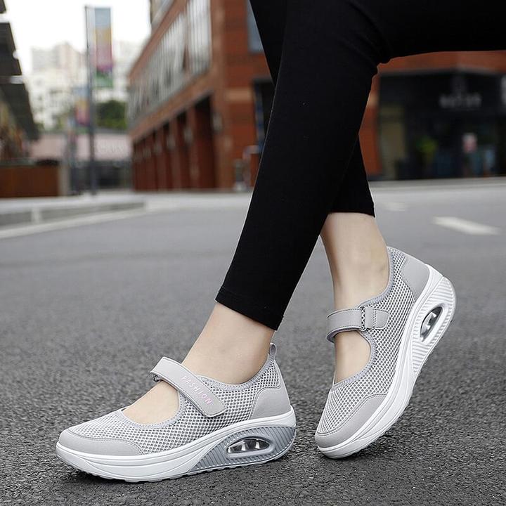 Niovi - Bequeme und Rutschfeste Schuhe