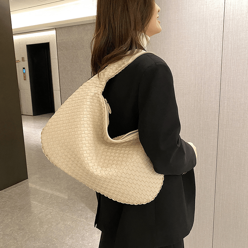 Soraya - Gewebte Handtasche mit elegantem Design